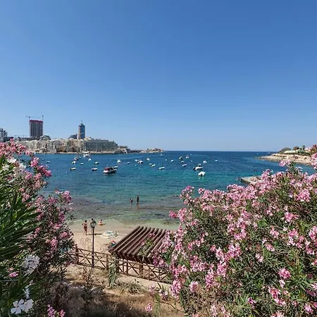 Beautiful Designed Seaside Apt In Hotspot By 360 Estates Sliema